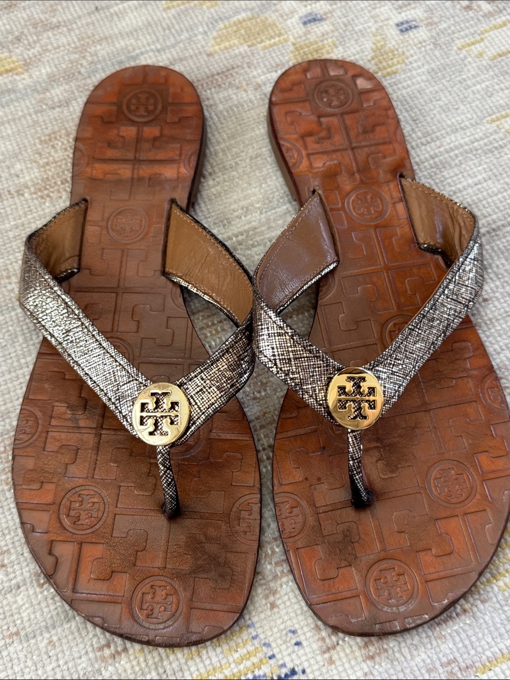 Tory Burch Leather Gold Logo Thong Sandals Size 8